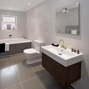 Rubinetto per lavabo da bagno Centerset a 2 maniglie con scarico a scomparsa, in acciaio inossidabile, con tubo di troppopieno e tubo flessibile di alimentazione - Product Image 2