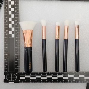 Pinceau de maquillage professionnel végétalien, sans cruauté, à poils synthétiques doux, applicateur de beauté protecteur - Product Image 2