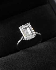 Anillo de Compromiso de Lujo con Moissanita Corte Baguette, Plata de Ley S925 con Baño de Rodio, Joyería Fina Clásica - Product Image 3