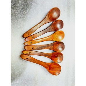 Cuillère à salade en bois de couleur naturelle Royal Design, cuillère à mélanger, couverts réutilisables élégants pour la cuisine - Product Image 1