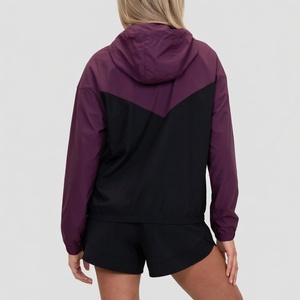 Ensemble de survêtement sportif personnalisé pour femmes, deux pièces, coupe-vent imperméable en nylon - Product Image 6