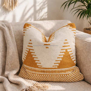 Funda de Almohada Boho Kilim con Patrón de Flechas Tribales para Sala de Estar, Decoración del Hogar de Estilo Suroeste y Ecléctico - Product Image 1