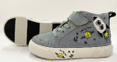Chaussures vulcanisées pour hommes fabriquées au Vietnam, tige en cuir fendu, semelle intermédiaire en PU, semelle extérieure en caoutchouc. Chaussures vulcanisées pour enfants fabriquées au Vietnam, tige en maille. - Product Image 2