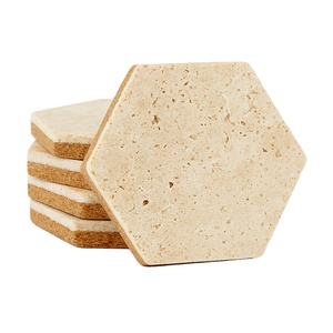 Dessous de verre en marbre travertin hexagone avec base en liège tapis de boisson en pierre naturelle durable absorbant antidérapant rustique décor de table fait main - Product Image 1