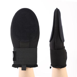 ถุงมือป้องกันการเล่นเบสบอลแบบปรับได้ พร้อมสายรัดข้อมือ สำหรับซอฟต์บอลและเบสบอล ใช้สำหรับวิ่งและป้องกันมือ สามารถกลับด้านได้ - Product Image 4