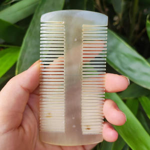 หวีเขาควายสีธรรมชาติสำหรับทุกสภาพเส้นผม โดย Tayyab Handicraft - Product Image 3