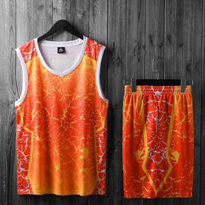 Uniforme de Baloncesto de la Mejor Calidad 100% Poliéster, Uniforme de Baloncesto Deportivo de Alta Calidad Hecho a Medida con Nuevo Diseño - Product Image 2