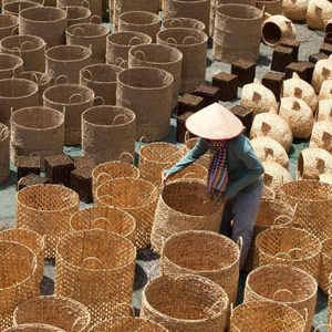 Ensemble de 3 paniers de luxe en jacinthe d'eau faits à la main, naturels, légers, durables, écologiques et multifonctionnels pour la maison - Product Image 3