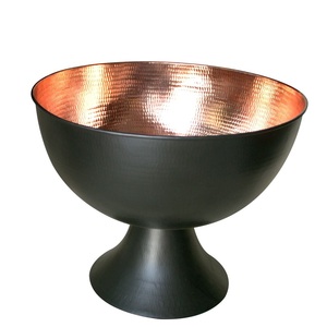 Bol sur piédestal moderne en laiton fini, pour centre de table, bol décoratif doré sur pied avec poignées annulaires, accent de décoration intérieure - Product Image 5