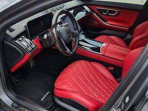 Meilleure offre : Mercedes-Benz S580 4Matic 2023 d'occasion en excellent état, conduite à gauche et à droite - Product Image 2