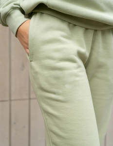 Conjuntos deportivos de 2 piezas para mujer con logotipo personalizado, chaqueta con cremallera y pantalones de pierna ancha, fabricante OEM ODM de marca privada - Product Image 6