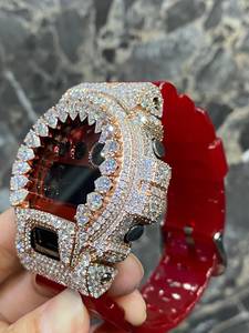 Reloj Analógico de Lujo Rojo con Incrustaciones de Dientes de Tiburón, Bisel de Moissanita, Correa de Acero Inoxidable, Movimiento de Cuarzo, Estilo de Joyería Personalizada - Product Image 3