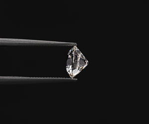 Diamant de laboratoire de 3,0 carats, taille coussin unique, coupe ancienne, couleur E-F, pureté VVS2, certifié IGI, finition polie, qualité de coupe EX, créé en laboratoire - Product Image 5