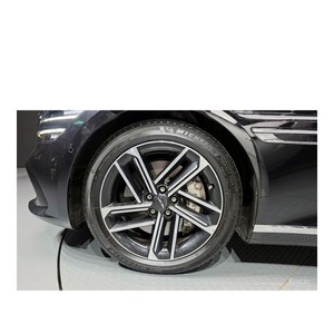 Genesis 2024 G80 2.5 Turbo AWD Gasolina 33,029 km Caja de Cambios Automática Asientos de Cuero Cámara Trasera - Sedán de Lujo Importado de Corea - Product Image 5