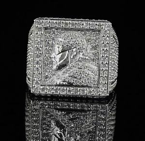 Bague Hip Hop en Moissanite Diamantée Très Demandée pour Hommes, Style Luxe et Tendance, Idéale pour les Soirées, Disponible à la Vente - Product Image 1