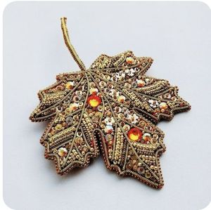 Broche de Animal Bordado a Mano con Cuentas, Accesorio de Moda Único para Ropa - Product Image 6