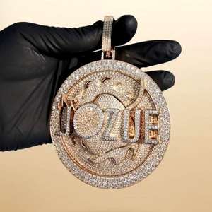 จี้ฮิปฮอปแบบกำหนดเองสำหรับผู้ชาย ชื่อตัวอักษรประดับเพชรโมอิสซาไนต์เคลือบทองคำขาว 925 ชุบทองคำชมพู เครื่องประดับฮิปฮอป จี้ตัวอักษร - Product Image 5