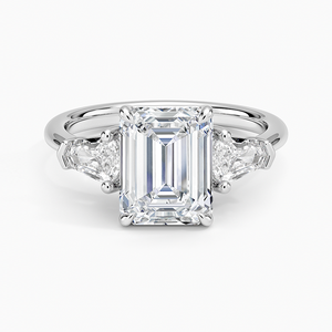 Bague de fiançailles en diamant taille émeraude, sertie de griffes en platine, style classique, pour femme, certifiée GIA - Product Image 1