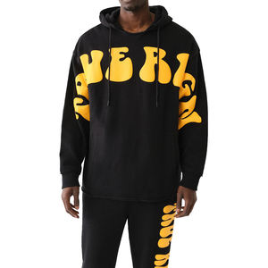Sweat-shirt à capuche oversize noir pour homme avec imprimé lettres jaunes en molleton de coton, style décontracté, pour l'automne, vente en gros, sweat-shirt à capuche imprimé en relief - Product Image 1