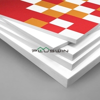 Usine en gros PVC Celuka feuille de mousse personnalisé épais blanc plafond matériel rigide PE panneau en plastique 1220*2440mm pour la publicité