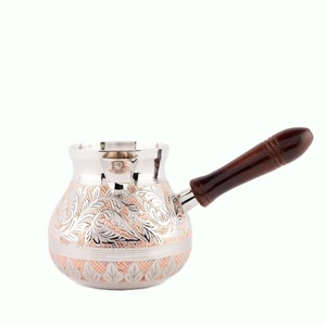 Cafetera Turca de Cobre Grabada a Mano, Bañada en Plata, Estilo Árabe Cezve Ibrik, con Mango de Madera, para Café Caliente Tradicional - Product Image 1