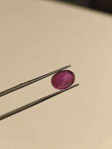 Piedra preciosa suelta de rubí rojo natural de 4.29 ct de corte ovalado premium para anillos, colgantes y fabricación de joyas. - Product Image 3