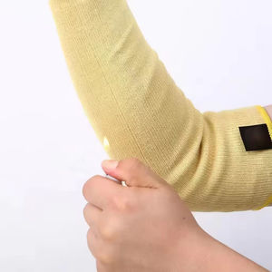 Mangas Protectoras para Brazos Unisex, Resistentes a Cortes y Calor, 100% Poliéster, Ligeras, Transpirables, con Orificio para el Pulgar, Color Amarillo - Product Image 3