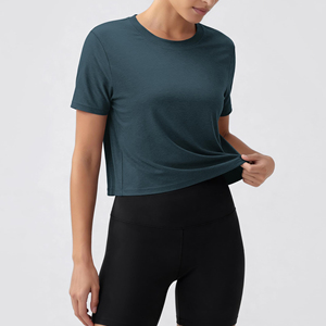 Camiseta corta básica de algodón para mujer, de cuello redondo, manga corta, color liso, informal, para uso diario y viajes, a bajo precio. - Product Image 3