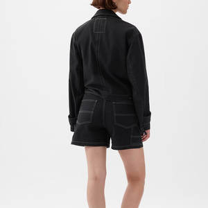 Shorts de Mezclilla Estilo Utilitario con Bolsillos de Parche, Cintura con Doble Botonadura, Shorts de Mezclilla Ajustados con Acabado Liso - Product Image 4