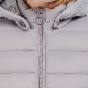 Veste matelassée pour femme, personnalisée, de haute qualité, tricotée, chaude, isolante, légère, coupe-vent, pour l'hiver, style parka - Product Image 3