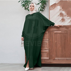 Abaya pour femmes de style classique, abaya simple pour femmes, abaya magnifique pour femmes, abaya très vendue pour un confort quotidien - Product Image 3