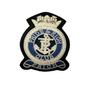 มงกุฎราชินีงานฝีมือคุณภาพสูงระดับพรีเมียม ปักลายด้วยดิ้นทอง สำหรับติดเสื้อเบลเซอร์  ออกแบบได้ตามต้องการ ปรับขนาดได้ - Product Image 3