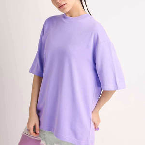 Camiseta de Mujer Vintage Holgada de Algodón 100% con Hombros Caídos, Cuello Redondo y Manga Corta, con Logo de Animal/Personaje - Product Image 1