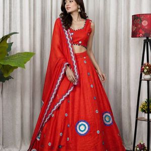 Lehenga Choli en soie Vichitra brodé multi-fils pour Navratri avec dupatta – Prix de gros par Royal Export - Product Image 1