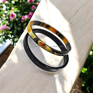 กำไลข้อมือทำมือจากเขาควายสไตล์ชนเผ่า แฟชั่นแบบดั้งเดิม - Product Image 3