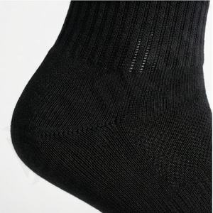 Chaussettes de compression anti-ampoules pour la voûte plantaire et la cheville, montantes, respirantes, durables, souples, couleur personnalisable, adaptées au softball et au football, à porter en paire - Product Image 4