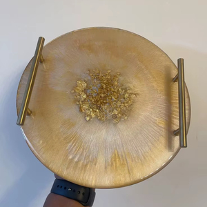 LINKED BEST HANDMADE MODERN RESIN TRAY Elegant Rounded Disposable Eco-Friendly Tray for Serving and Home Styling - Product Image 1