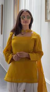 Kurta en coton jaune avec pantalon palazzo brodé blanc, tenue décontractée traditionnelle indienne et pakistanaise, coupe ample pour femme, style été - Product Image 2