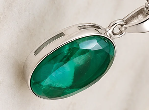 จี้สแตนเลสสตีลหรูหราพรีเมียม สำหรับทุกเพศ ผลิตในอินเดีย ราคาขายส่ง พร้อมพลอยมาลาไคต์ธรรมชาติ H.A. อัญมณี 14K - Product Image 6