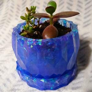 Vase en résine d'intérieur artistique à des fins décoratives - Product Image 2