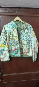 Veste matelassée réversible en coton faite à la main, cardigan vintage patchwork Kantha, patchwork floral, vêtements d'extérieur pour femmes - Product Image 3