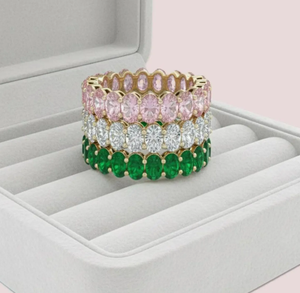 แหวนทองคำ 14KT สีเหลือง ประดับมรกตสังเคราะห์ทรงรี ดีไซน์หรูหรา สำหรับงานแต่งงานและงานเลี้ยง - Product Image 2