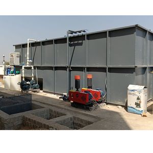 Station d'épuration modulaire (SEV) avec filtres à sable et à charbon, pompe et réservoir de stockage, capacité de 100 m³/jour - Product Image 2