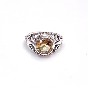 Bague en citrine fine de 4,5 grammes - Product Image 1