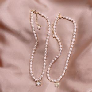 สร้อยคอไข่มุกน้ำจืดคุณภาพสูงสำหรับผู้หญิงพร้อมจี้นำโชคสร้อยคอไข่มุกธรรมชาติลายกระดูกไหปลาร้า - Product Image 1