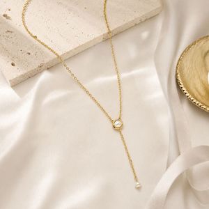Collier élégant en laiton avec fausses perles, plaqué or, bijoux de mode pour femmes, vente en gros - Product Image 6