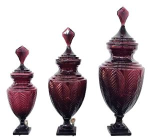 Bougeoir et lanterne élégants en verre taillé en cristal faits à la main avec un design unique - Product Image 3