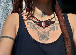 Collier de broderie artisanale avec perles de verre bijoux artisanaux pour vêtements de fête, cadeaux et mode déclaration - Product Image 2