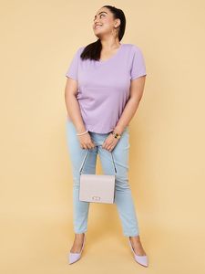 เสื้อยืดผู้หญิงผ้าคอตตอนผสมแบบเรียบ ผลิตตามสั่ง ขายส่ง ผู้ผลิต OEM ผู้จัดจำหน่ายจำนวนมาก ทรงปกติ คอกลม เสื้อยืดลำลอง - Product Image 3