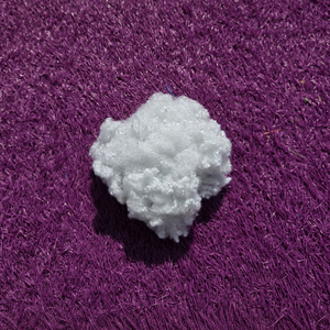 Fibre de polyester creuse recyclée blanche, ignifuge, matière de rembourrage douce, certifiée GRS, 51 mm, 6D - Product Image 3